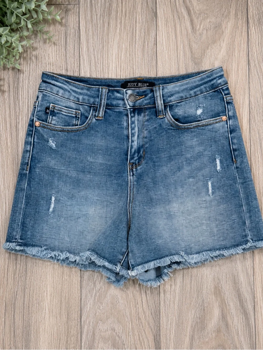 Judy Blue Denim Shorts Women’s Size S Distressed Frayed Hem Mid Rise